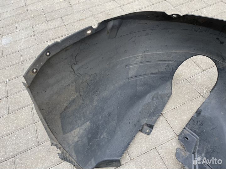 Подкрылок (локер) передний VW Passat B8