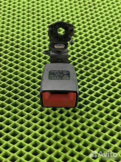 Ответная часть ремня безопасности Audi A6 C7