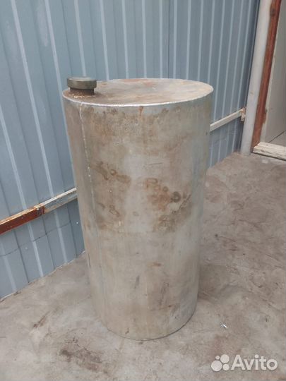 Алюминиевый бак, объем 100 л. Б/у