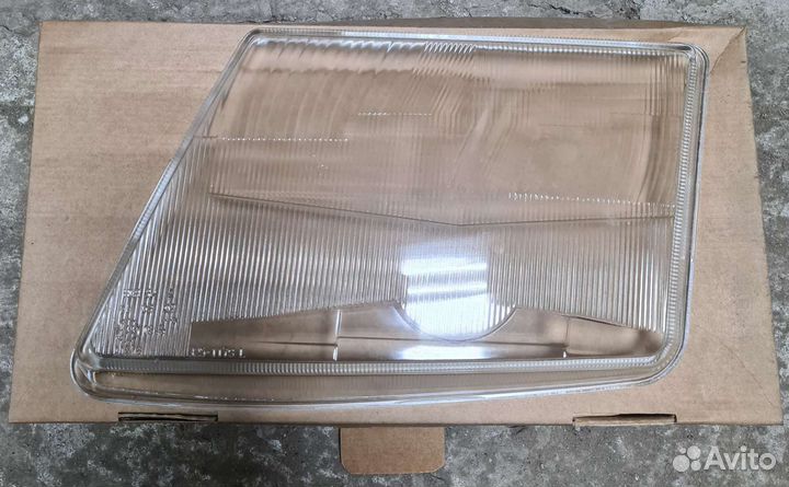 Стекло фары левое Mersedes Benz Vito