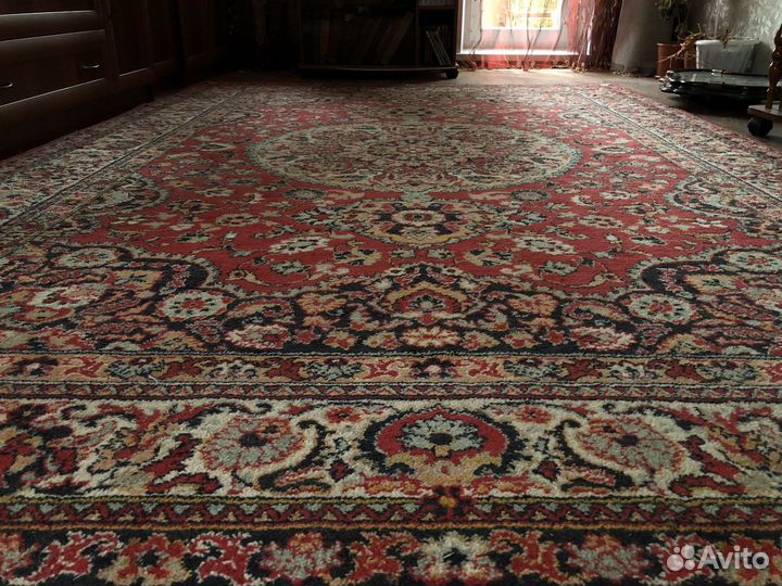 Ковер шерстяной