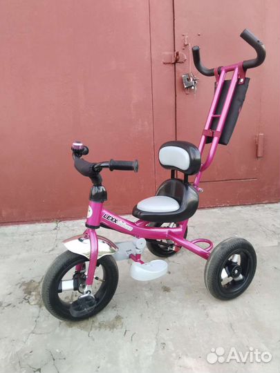 Трехколесный велосипед