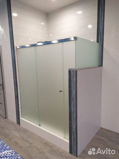 Душевые стеклянные перегородки, ограждения, кабины