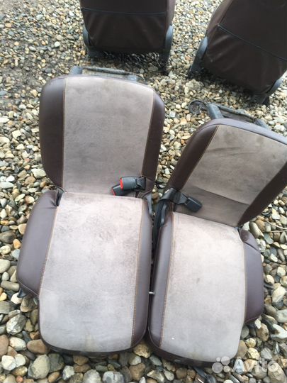 Toyota funcargo комплект чехлов