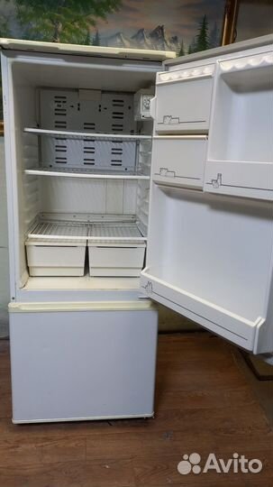 Холодильник Бирюса двухкамерный Россия