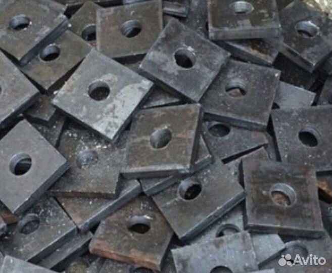 Анкерная плита 100х100 под фундаментный болт М24