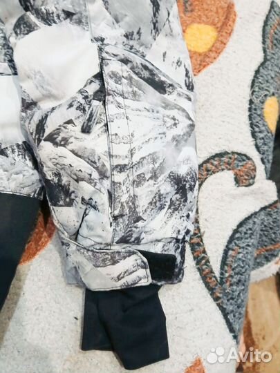 Горнолыжная куртка