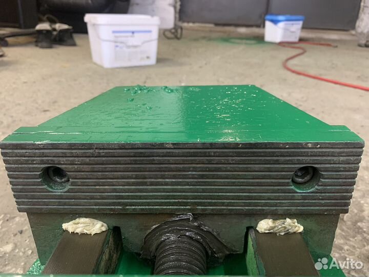 Тиски станочные 250 мм