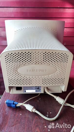 Монитор Samsung SyncMaster 757MB S