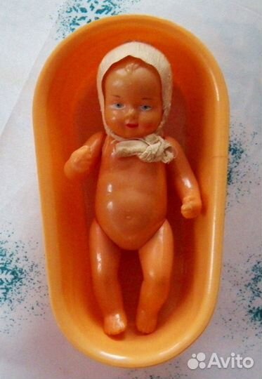 Пупс в ванночке (целлулоид, 1956 год)