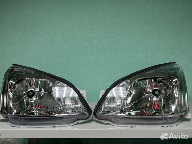 Фары Toyota Premio 240