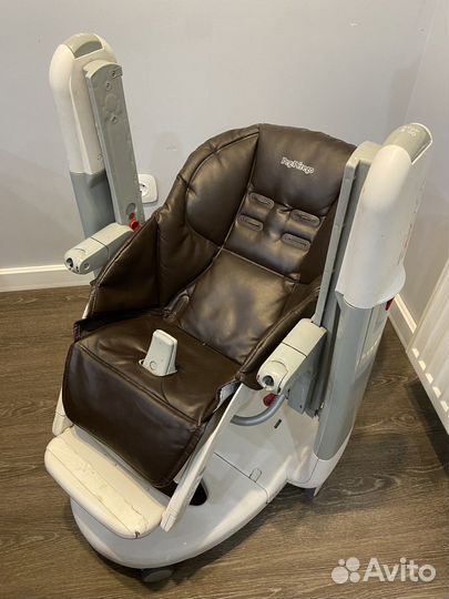 Кресло для кормления peg perego
