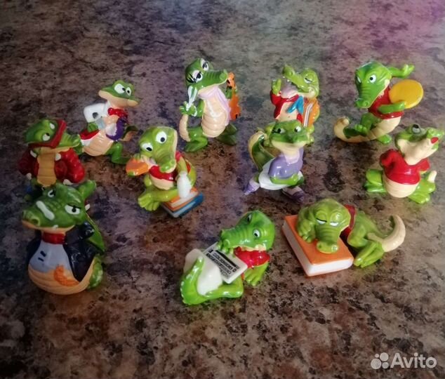 Игрушки из киндера крокодилы