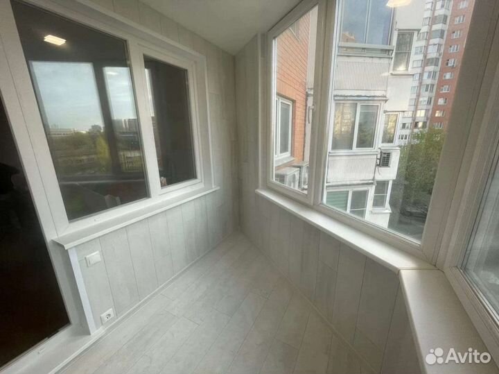 Обшивка балконов и лоджий под ключ