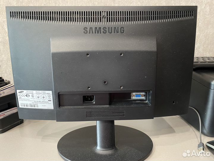 Монитор для компьютера 19 дюймов