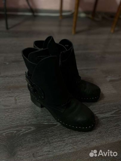 Женская обувь