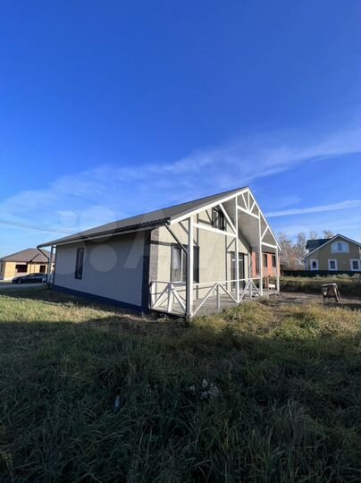 Коттедж 190 м² на участке 6 сот.