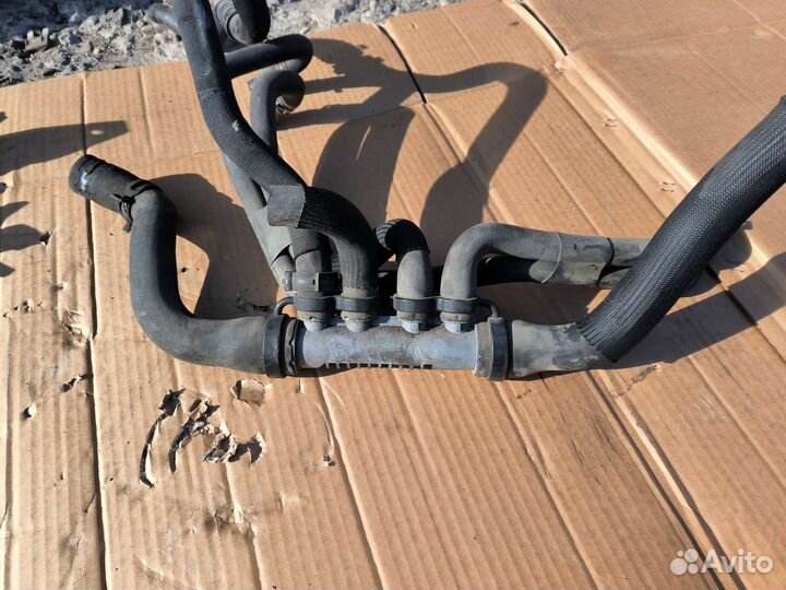 Renault Laguna 3 2.0 f4r патрубок пластиковый