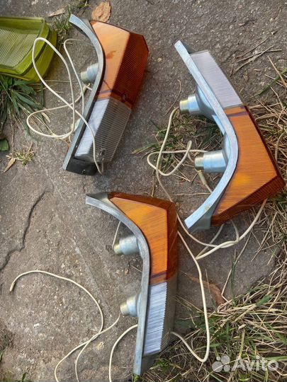 Подфарник на Москвич 112-Б