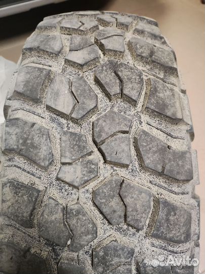 Bfgoodrich Mud-Terrain T/A KM2 265/70 R17