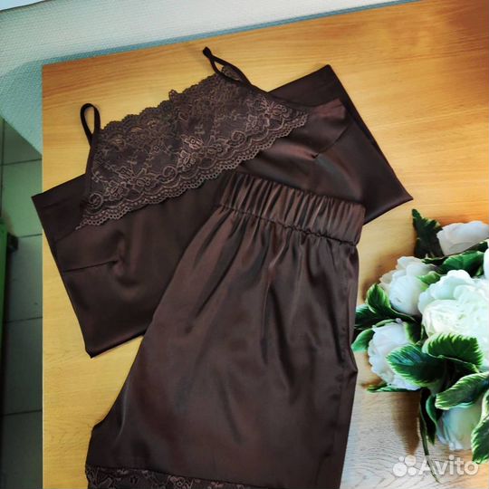 Пошив индивидуальных корсетов на заказ, ремонт оде