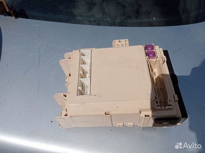 Блок предохранителей Lexus Rx300