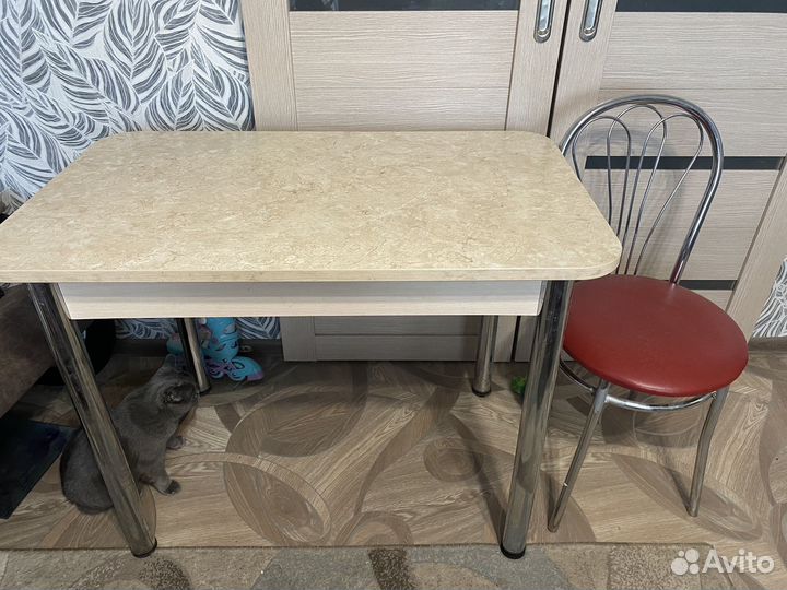Стол + 3 стульчика