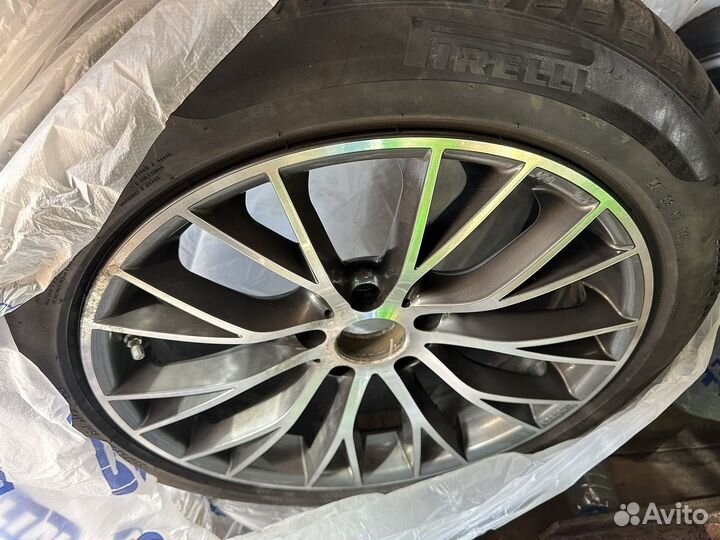 R18 Pirelli Winter Sottozero 3 225/50, PCD 5x120 DIA 72.6