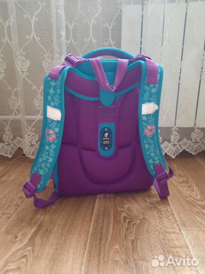 Рюкзаки школьные