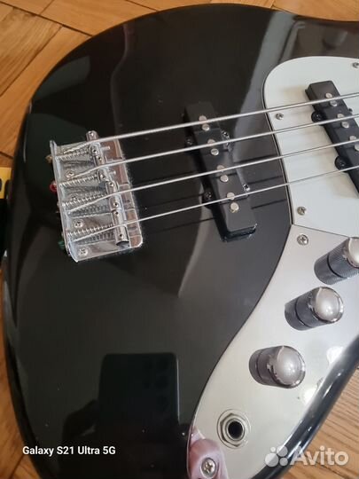 Басс гитара 4 струны