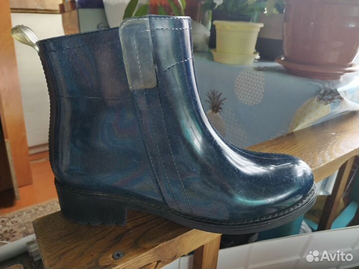 Резиновые сапоги