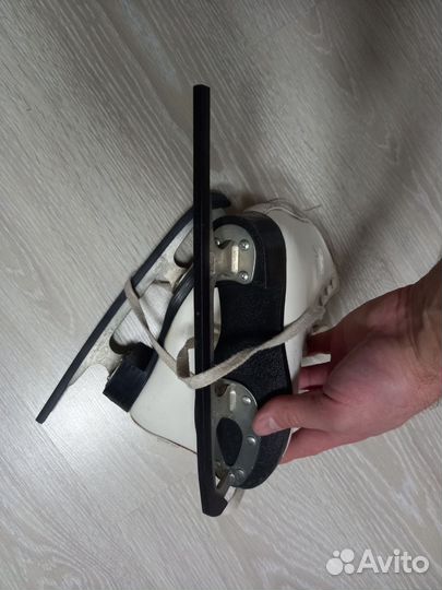 Коньки фигурные