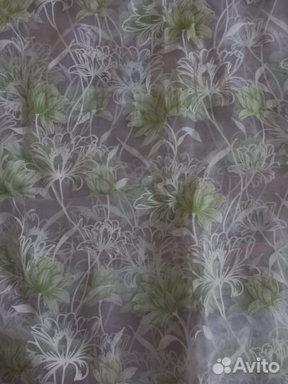 Штора белая с цветами