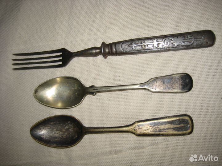 Старинные столовые предметы