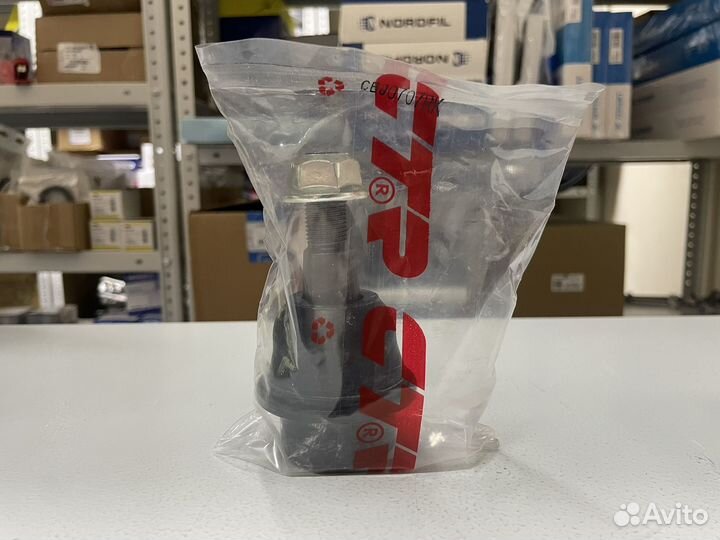 Шаровая опора Chevrolet Tahoe 2000-2014 Корея