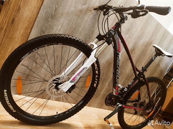 Женский велосипед 27.5 Merida Juliet 7.900/Air/XT