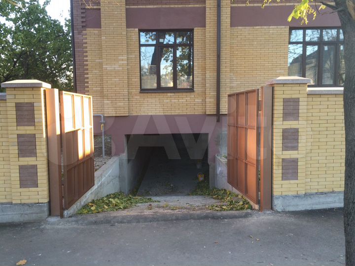 Таунхаус 170 м² на участке 8 сот.