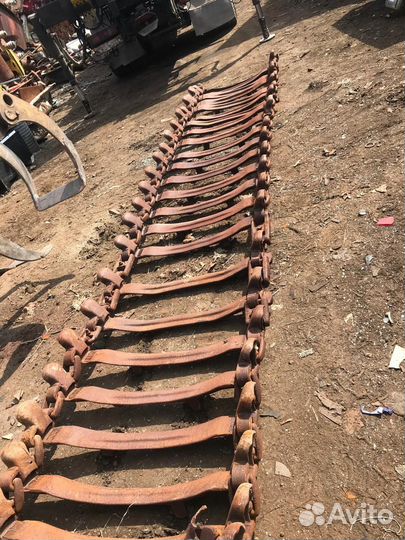 Харвестер гусеницы