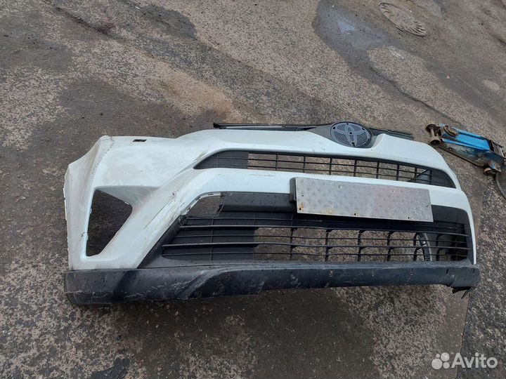 Бампер тойота рав4