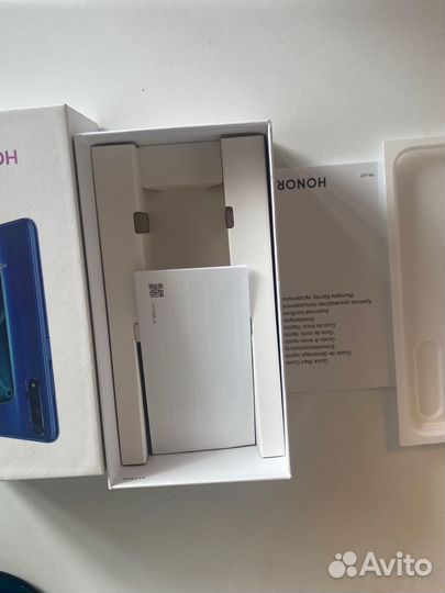 HONOR 20, 8/128 ГБ