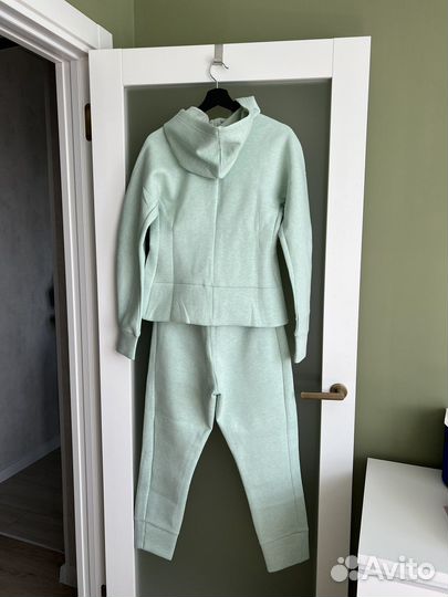 Новый спортивный костюм Adidas M