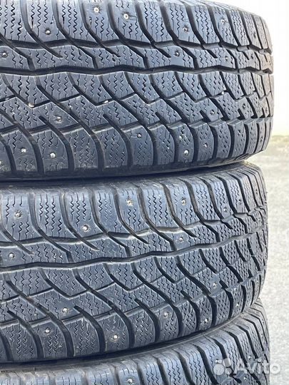 Viatti Bosco Nordico V-523 215/70 R16 100T