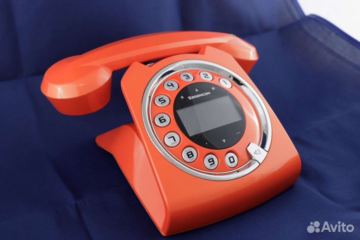 Телефон беспроводной в стиле ретро Sagemcom Sixty