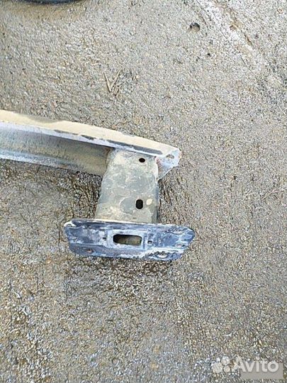 Усилитель бампера задний Ford Focus 2 shda