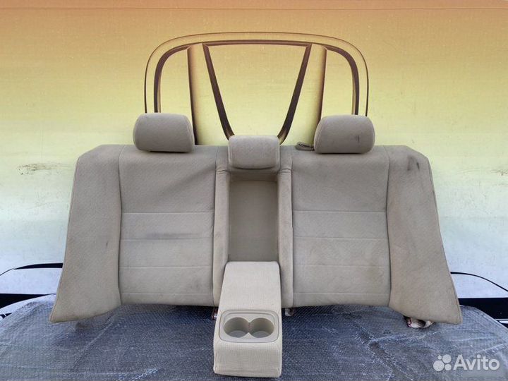 Подлокотник дивана (спинка) задний Honda Civic 8