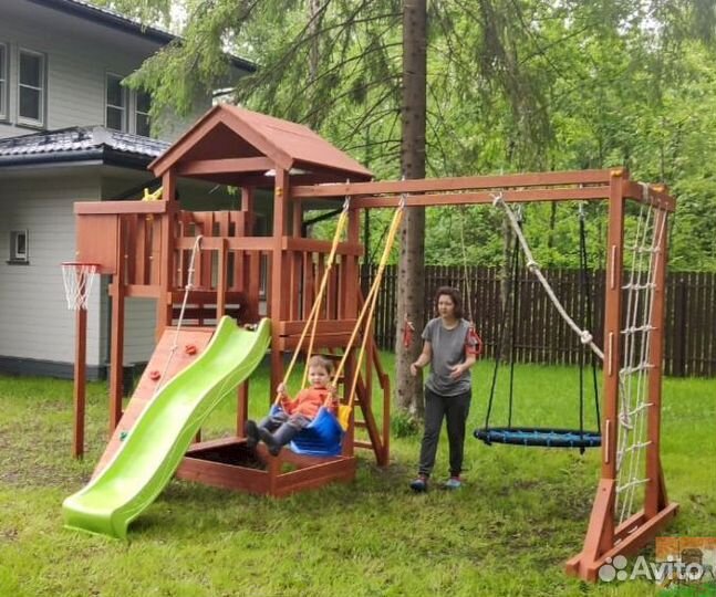 Детская площадка для игры на даче