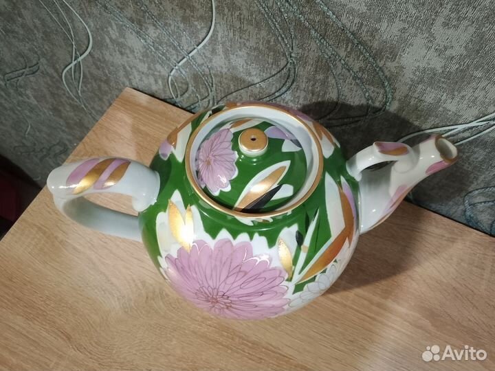 Чайник фарфоровый