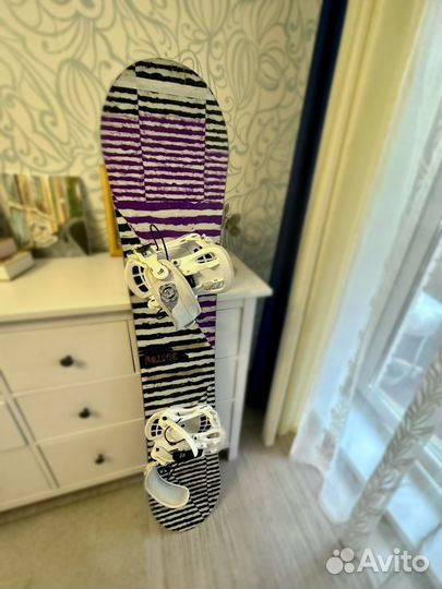 Сноуборд с креплениями Burton