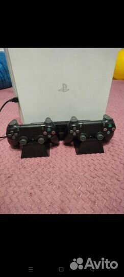 Продам PlayStation4 slim