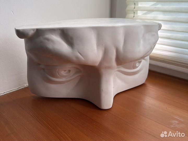 Гипсовые фигуры: глаза, рука Давида, кисть